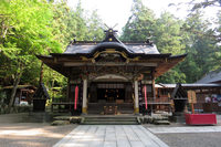 今からおよそ1900年前の、西暦110年に創立されたという寶登山神社。火災盗難よけ、諸難よけの守護神としての御神徳が高いのだとか。
