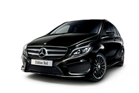 「B250 4MATICスポーツ Edition Red」
    ボディーカラーはコスモブラック。
    