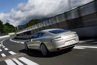 【参考データ】
走行状態：市街地（1）／高速道路（8）／山岳路（1）
テスト距離：853.6km
使用燃費：123.42リッター
参考燃費：6.91km/リッター
