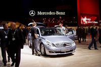 専用ブースを設営！　メルセデス・ベンツの新「Sクラス」【フランクフルトショー05】の画像