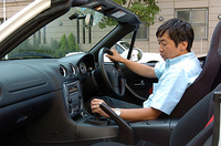 自動車ジャーナリストの生方聡