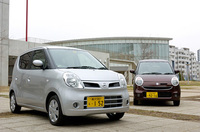 日産モコ(写真左)とスズキMRワゴン