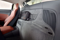 シートの後方にはラゲッジスペースが用意される。容量は226リッター。