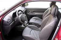 
	写真はマースレッド＆グレー内装
	 