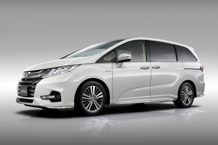 マイナーチェンジ版「ホンダ・オデッセイ ハイブリッド アブソルート」