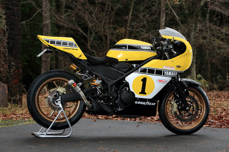 「インターカラー」とは、かつてヤマハがロードレース世界選手権のマシンに使用していたカラーリング。ファンの間ではケニー・ロバーツの活躍とともに記憶されている。