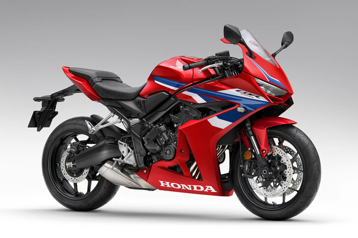 最新の「CBR650R」において、受注の約8割を占めるという「CBR650R E-Clutch」。車重は「Honda E-Clutch」搭載車のほうが2kg重くなる。