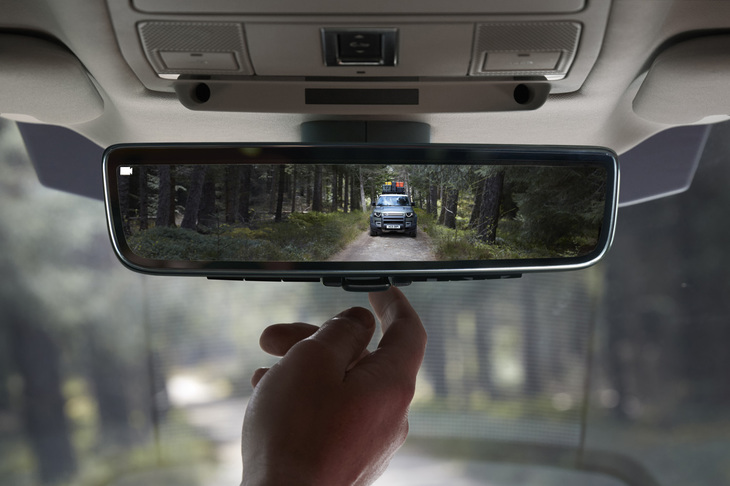 車両後部に装備したカメラの映像を、ルームミラーに映し出す「ClearSightインテリアリアビューミラー」。