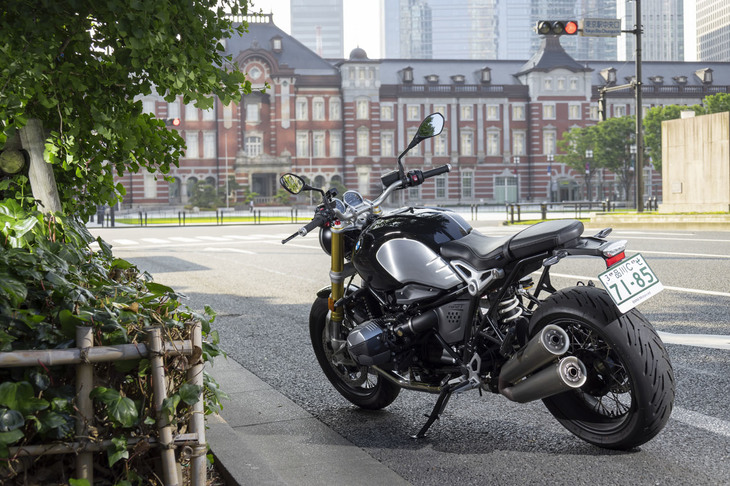 ネオレトロなスタイリングが特徴の「R nineT」。2021年3月に、パワートレインに手を加える大幅改良を受けた。