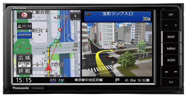 2DINサイズナビのスタンダードモデル「CN-RA04」。「CN-RX04」同様、従来モデルに逆走注意アラーム機能やハイレスポンスな操作性が追加された。写真は横幅200mmのワイドモデル「CN-RA04WD」。