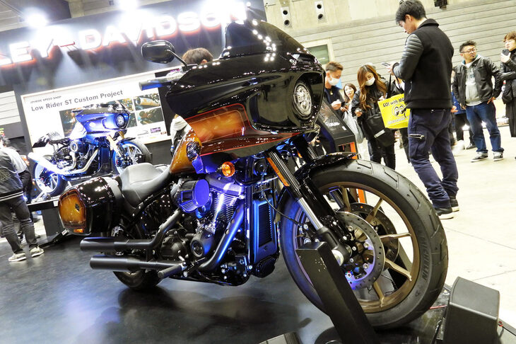 こちらは「ハーレーダビッドソン・ローライダーST」。
