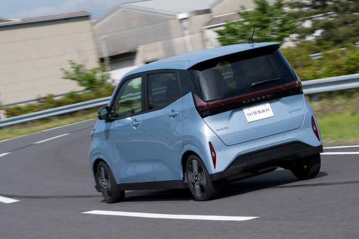 普通の軽乗用車とは異なる走りが予想される「日産サクラ」。ぜひ公道で、その仕上がりをチェックしてみたい。