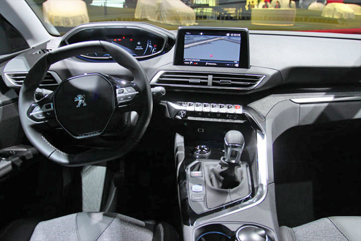 プジョー5008（インテリア）