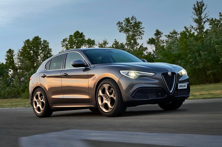 アルファ・ロメオ・ステルヴィオ2.2ターボディーゼルQ4エディツィオーネ ルッソ