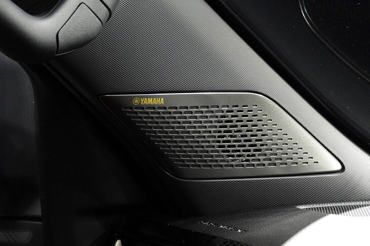 新型三菱パジェロ（「Dynamic Sound Yamaha Ultimate」のスピーカー）