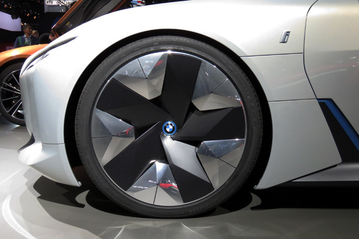 BMW iビジョンダイナミクス