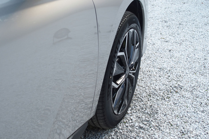 DS 4リヴォリE-TENSE（フロントホイール）