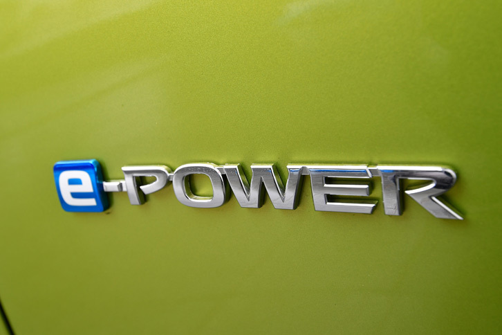 日産ノートe-POWER X