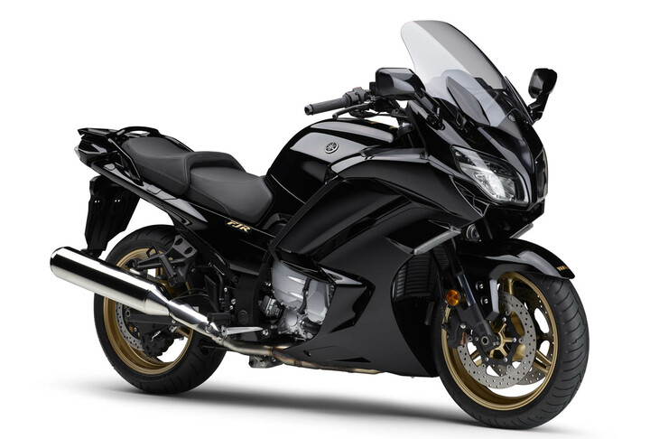 クラッチ操作不要でギアチェンジが可能なYCC-S（ヤマハ電子制御シフト）を搭載した、ヤマハのスポーツツアラー「FJR1300AS」。写真は2022年に発売された最終モデル「20th Anniversary Edition」。