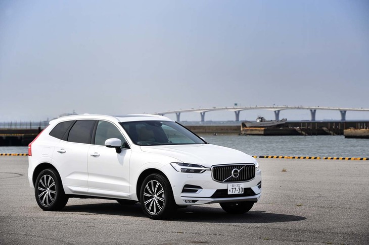 ボルボXC60 B5 AWDインスクリプション