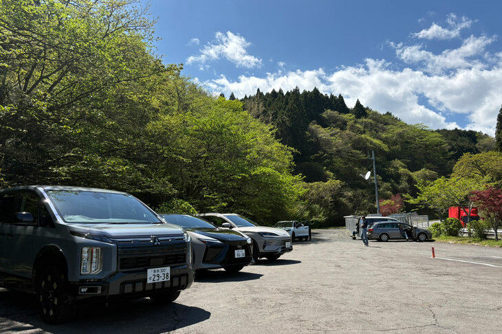 ある日の取材現場より。われわれが普段どんな風に取材し、どんな風に撮影しているのかをぜひ間近でご確認ください。