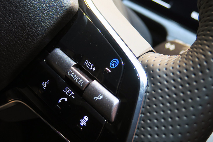 日産アリア リミテッド（「プロパイロット2.0」のコントローラー）