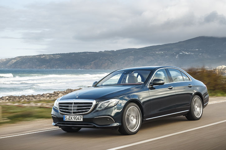 「E220d」の動力性能は、0-100km/h加速が7.3秒で最高速は240km/h。