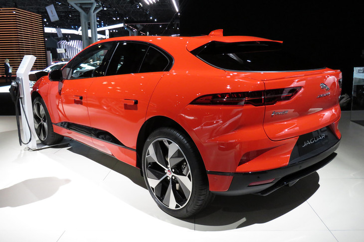 ジャガーIペース EV400