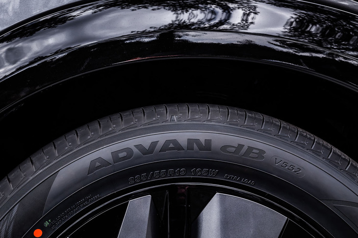 国内タイヤラベリング制度において、転がり抵抗性能は全サイズで「A」を、ウエットグリップ性能については多くのサイズで最高グレードの「a」を獲得している。