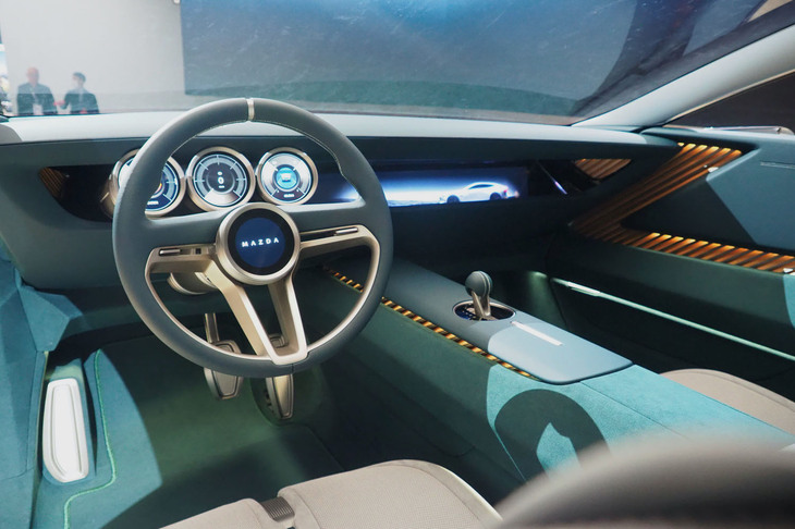 マツダ・ビジョンXクーペ