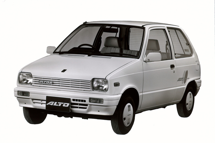 1985年に登場した「スズキ・アルト 麻美スペシャル」。歌手・女優の小林麻美をイメージキャラクターにしていたが、パステル調の内外装は当人のイメージとはちょっとかけ離れていた。