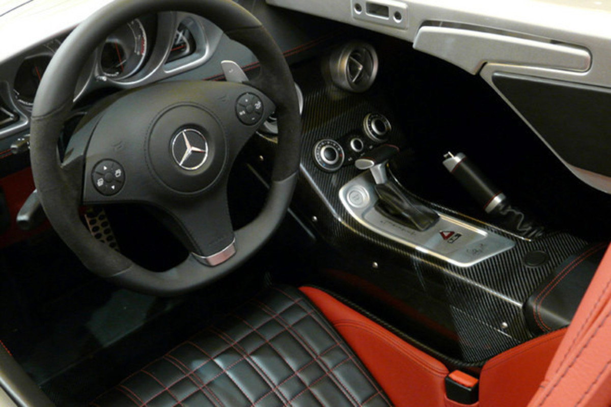 1億1000万円のメルセデス「SLR スターリングモス」発売 【ニュース