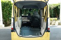荷室高は1365mm、荷室幅は1390mm（4人乗車時）、助手席まで倒した際の最大荷室長は2635mmだ。540mmの低いフロア高も特徴となっている。