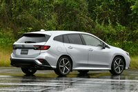 中間グレードの「GT-H」。18インチホイールとヘッドランプの高輝加飾を除くと、外観は「GT」と同じだ。