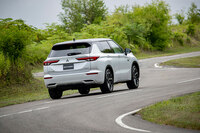 三菱が「アウトランダー」のPHEVをフルモデルチェンジ　2021年12月16日に発売の画像