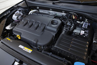 ガソリンエンジン車「TSI」は、従来の1.4リッター直4ターボに代わり、最新世代の1.5リッター直4ターボを搭載。