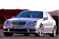 メルセデスベンツ、高性能モデル「E55 AMG」を発売