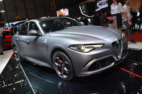 「アルファ・ロメオ・ジュリア クアドリフォリオNRING」