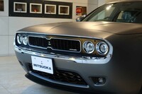 「ミツオカM55コンセプト」を最も特徴づけているのは、このフロントマスクだ。いまとなっては珍しい丸目4灯のヘッドランプが、クルマ好きの郷愁を誘う。