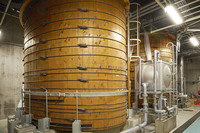 「Honda青山ビル」の地下3階には、「ヒバの大樽」と呼ばれる貯水量35tの飲料水用タンクが2基設置されていた。タンクは樹齢200年を超える、カナダ産のヒバの木を用いてつくられた。