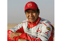 アクロバティックなクラッシュで、残念ながらリタイアに終わった、三菱の増岡浩選手。