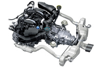 自然吸気の3.8リッター水平対向6気筒直噴エンジン。シフトダウン時に自動でエンジン回転数を合わせ、すばやいシフト操作をアシストするブリッピング機能が備わっている。