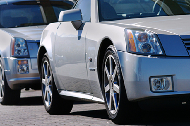 【スペック】全長×全幅×全高＝4520×1850×1290mm／ホイールベース＝2685mm／車重＝1670kg／駆動方式＝FR／4.6リッターV8 DOHC32バルブ（324ps／6400rpm、42.9kgm／4400rpm）／価格＝1207.5万円（テスト車＝同じ）