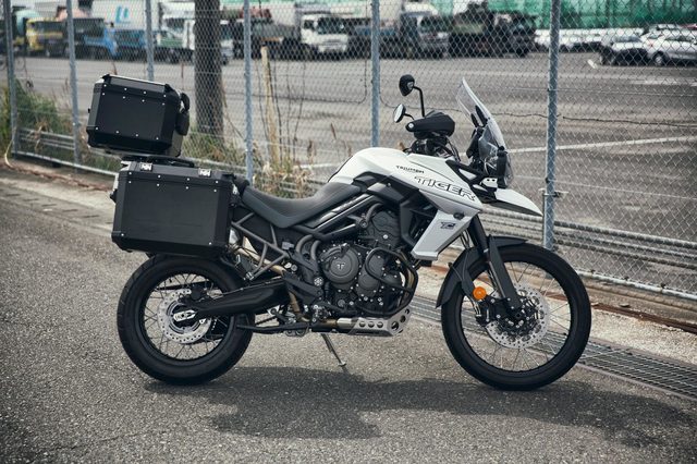 引取　3/27まで　トライアンフタイガー800 XC Triumph Tiger 800XC タイガー 800 XCx / XCA （2018-) 年式別モデルカタログ | バージン