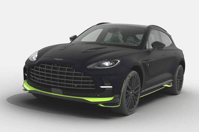 日本限定11台の「アストンマーティンDBX707ミッドナイト ポディウム