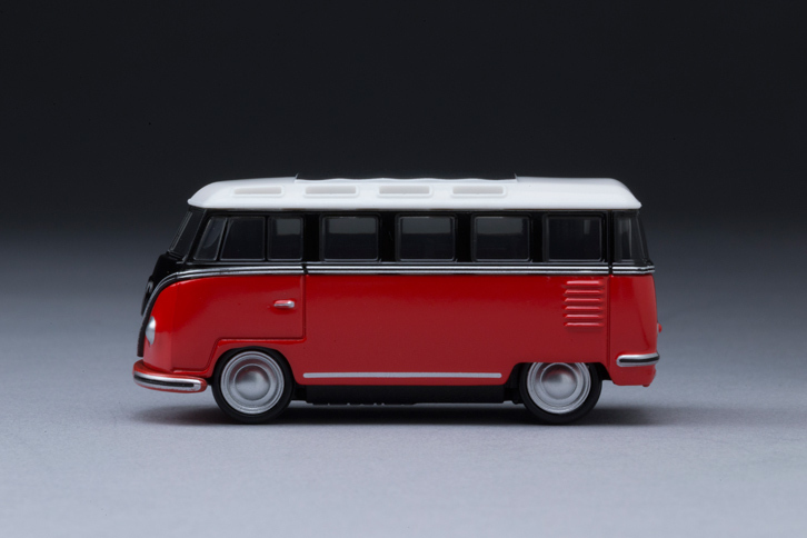 RRの駆動レイアウトは、エンジンがリアに置かれる上にドライブシャフトも不要となる。「タイプII」は同時期のFR車よりはるかに広い車内空間を実現していたという。（写真＝郡大二郎）