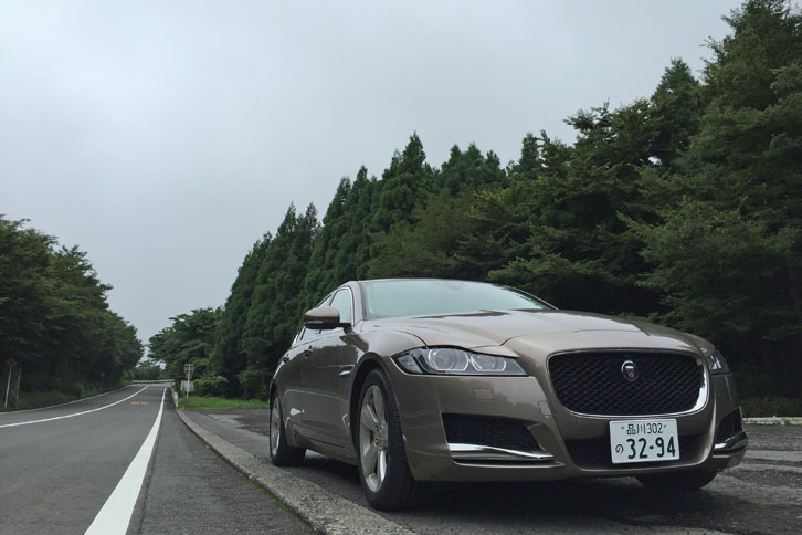 いざ箱根！　「XF 25tプレステージ」は、どんなハンドリングを披露するのか。