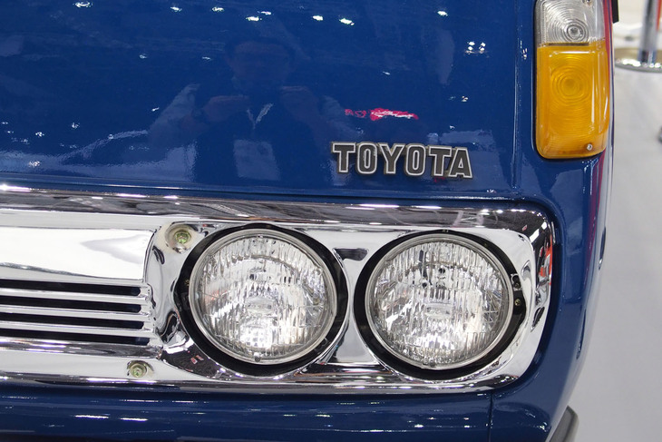 1967年に登場した初代「トヨタ・ハイエース」。