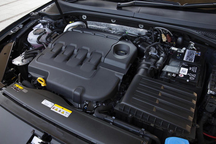 ガソリンエンジン車「TSI」は、従来の1.4リッター直4ターボに代わり、最新世代の1.5リッター直4ターボを搭載。