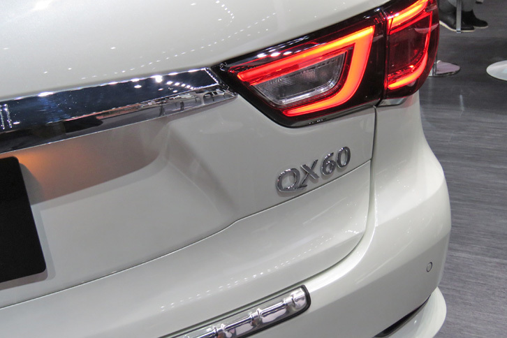 インフィニティQX60